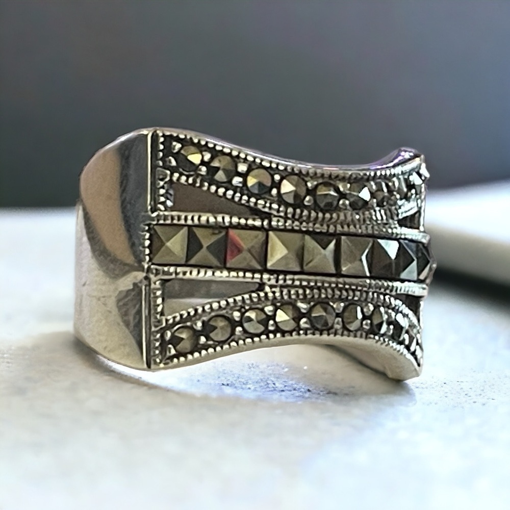 Sterling Silver Marcasite Ring (7.5) View 2